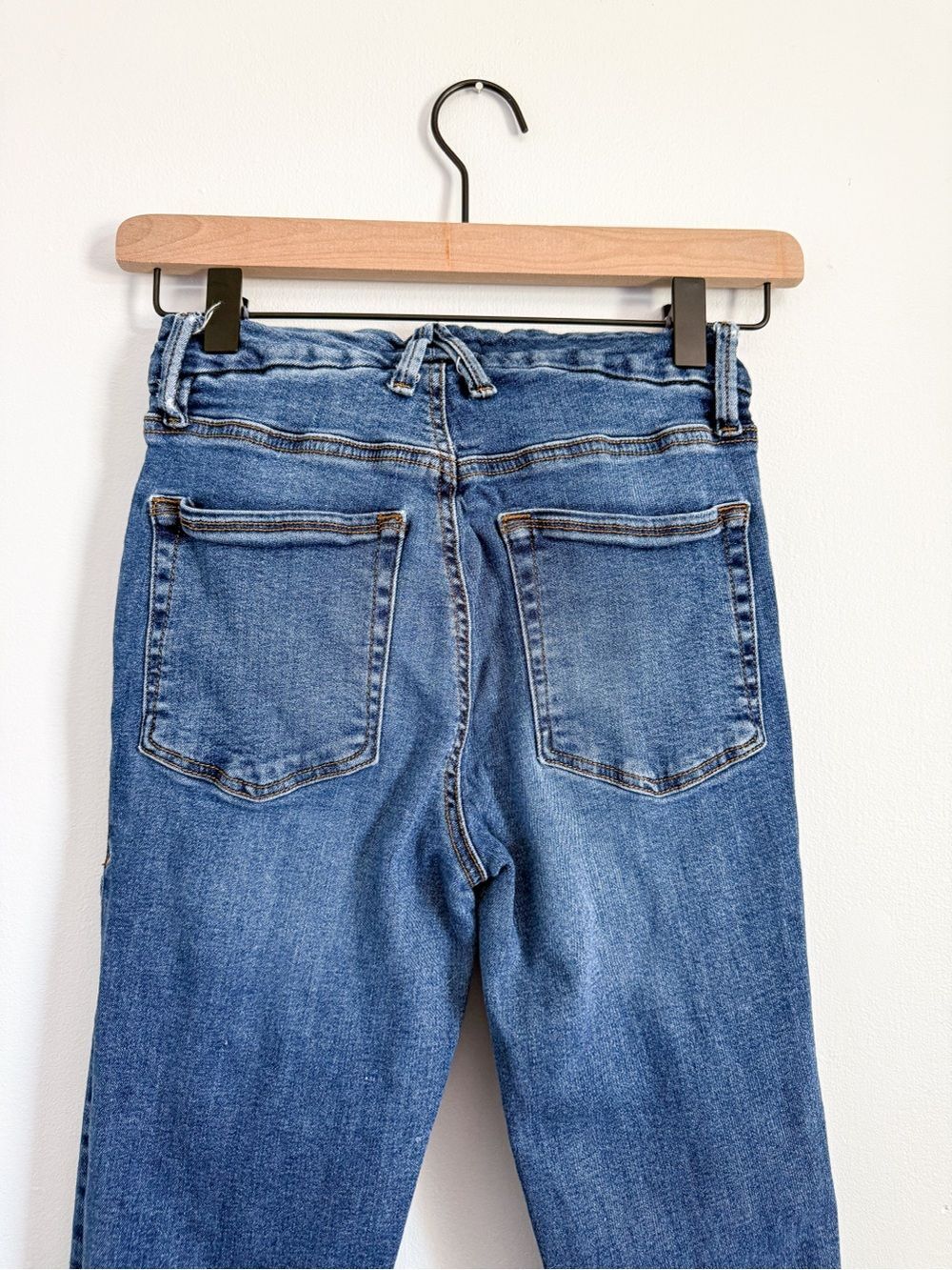 Good American Good Petite Straight Medium Blue Size 0/25 - Picture 7 of 9